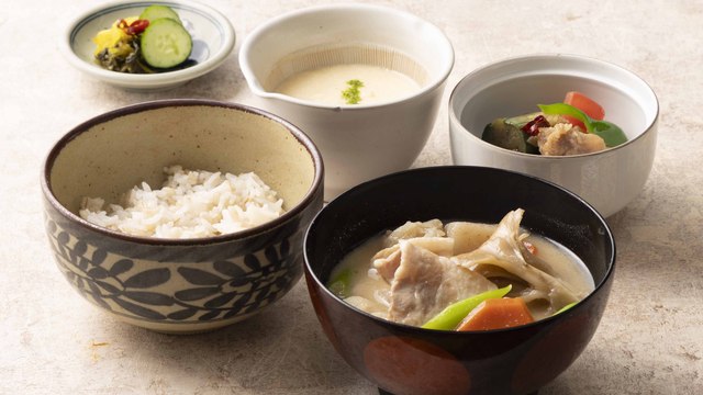 麦とろ豚汁定食
